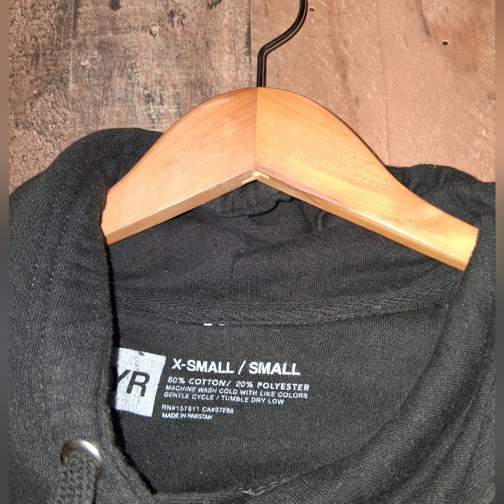Young & Reckless Y&R Black Hoodie Size Medium - Picture 2 of 3